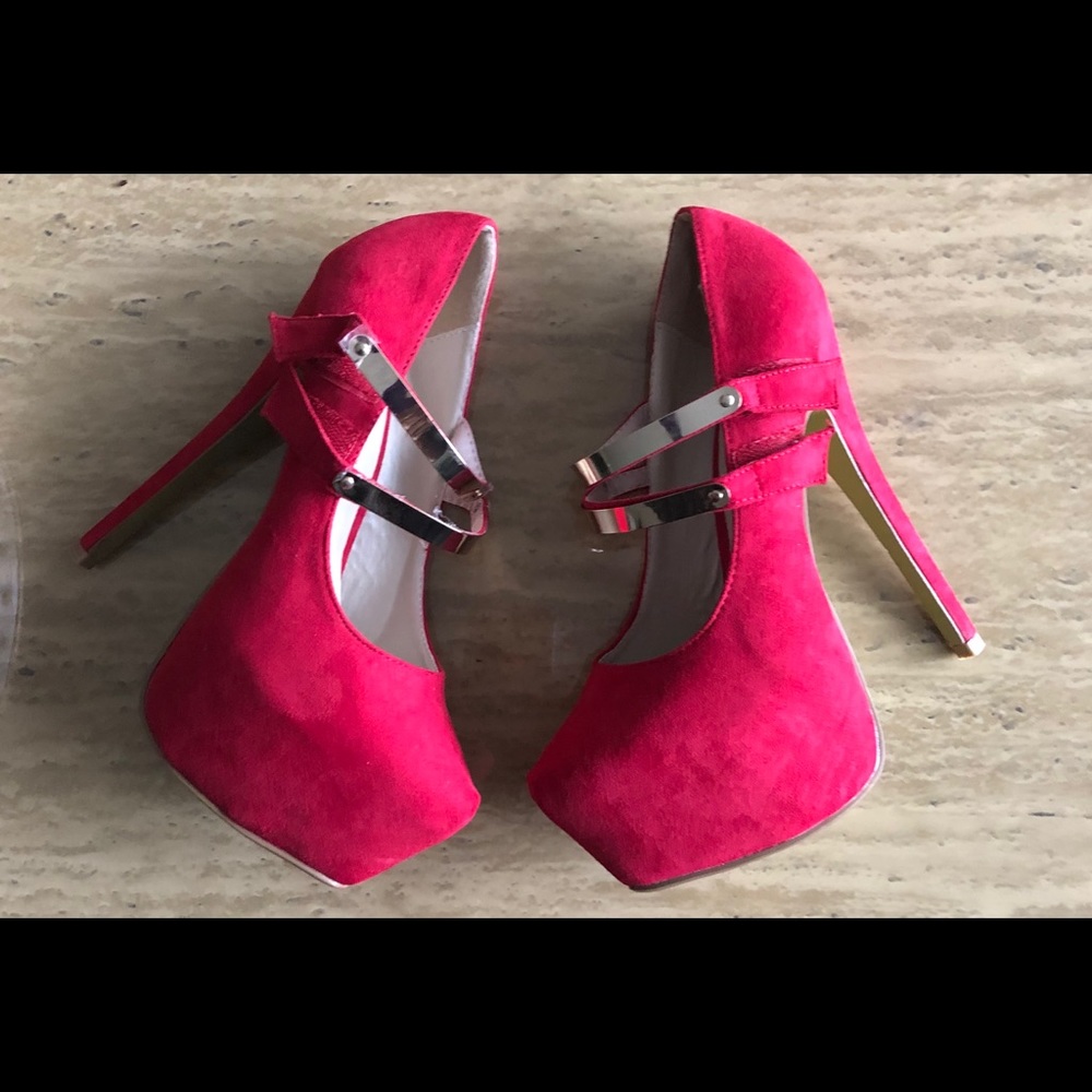 (SOLD)Liliana Red Suede Heels 👠 - Picture 2 of 8